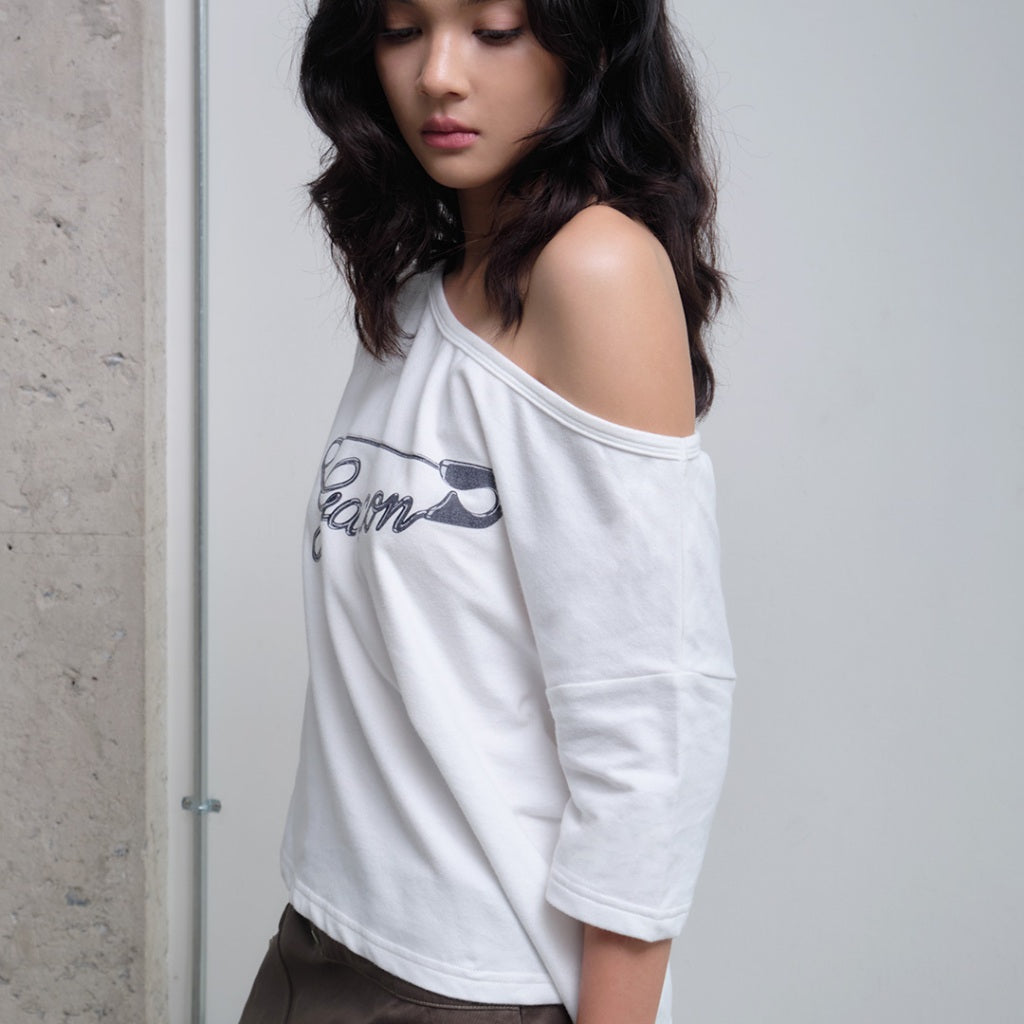 Garcon Shoulder brooch white tee
