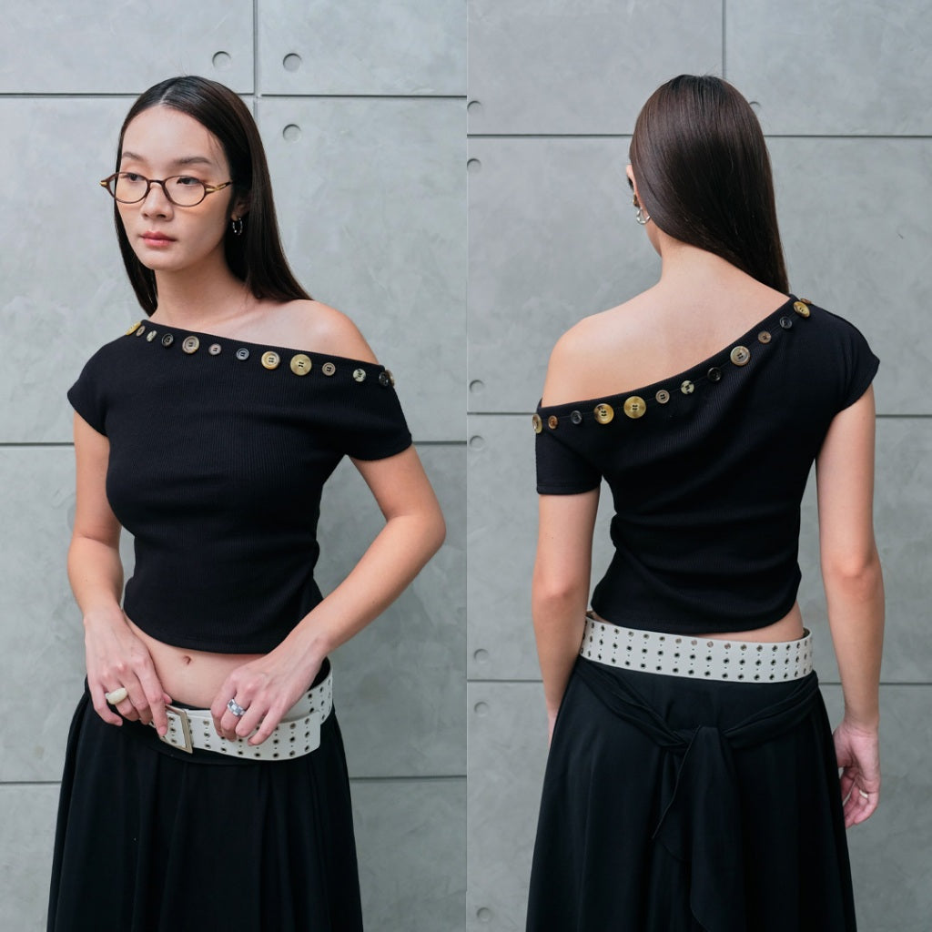 Garcon Random buttons Off shoulder