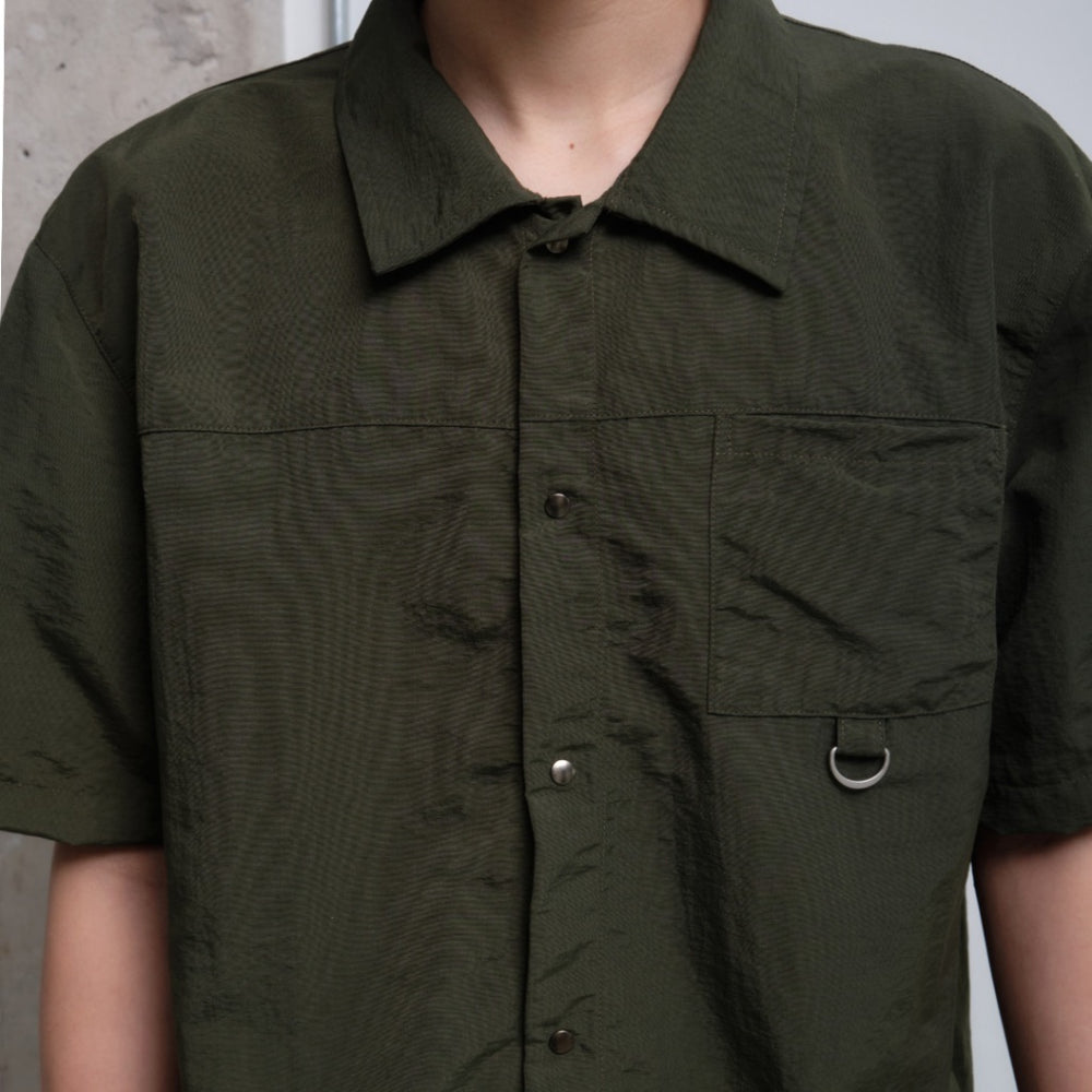D-shaped ring shirt