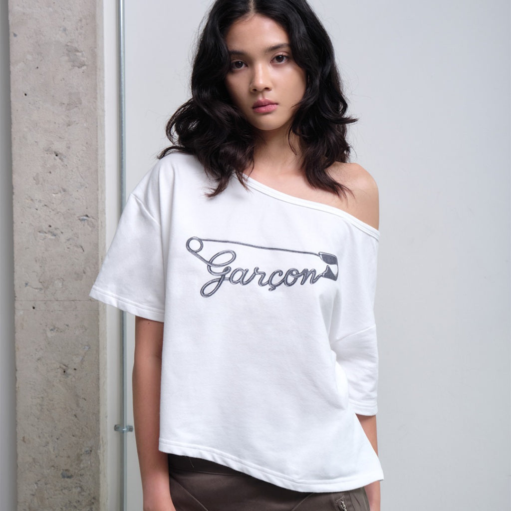 Garcon Shoulder brooch white tee
