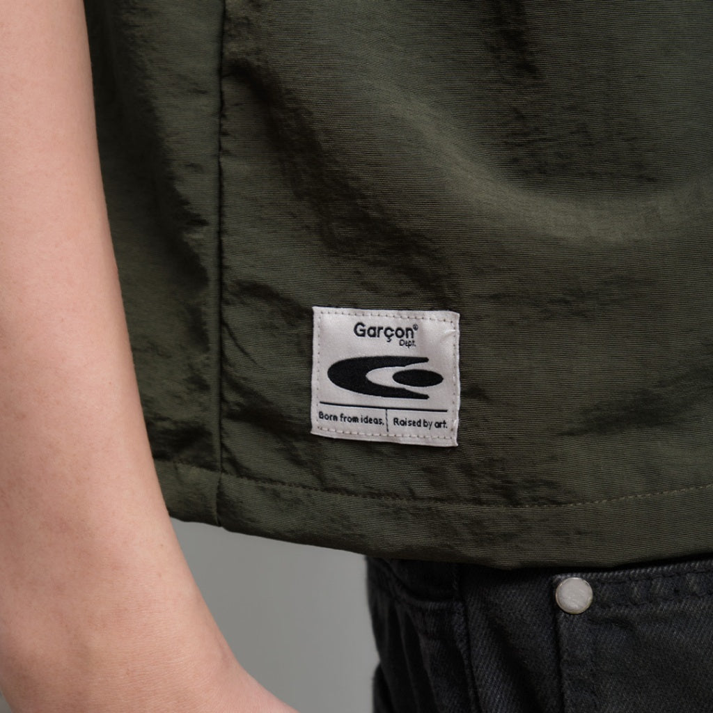 D-shaped ring shirt