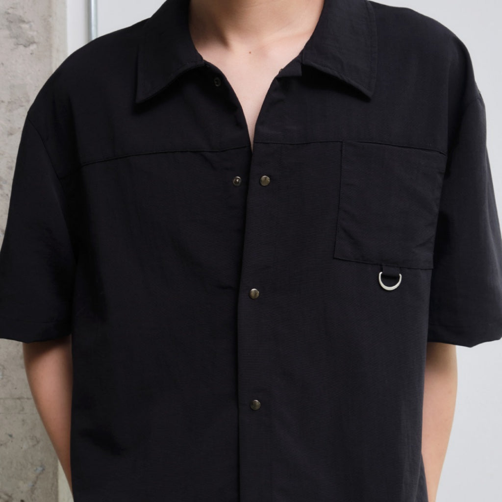 D-shaped ring shirt